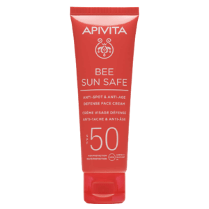 Άνοιξη Apivita – Bee Sun Safe Κρέμα Προσώπου Κατά των Πανάδων και των Ρυτίδων, Βελούδινης Υφής, με Θαλάσσια Φύκη και Πρόπολη SPF50 50ml SunScreen